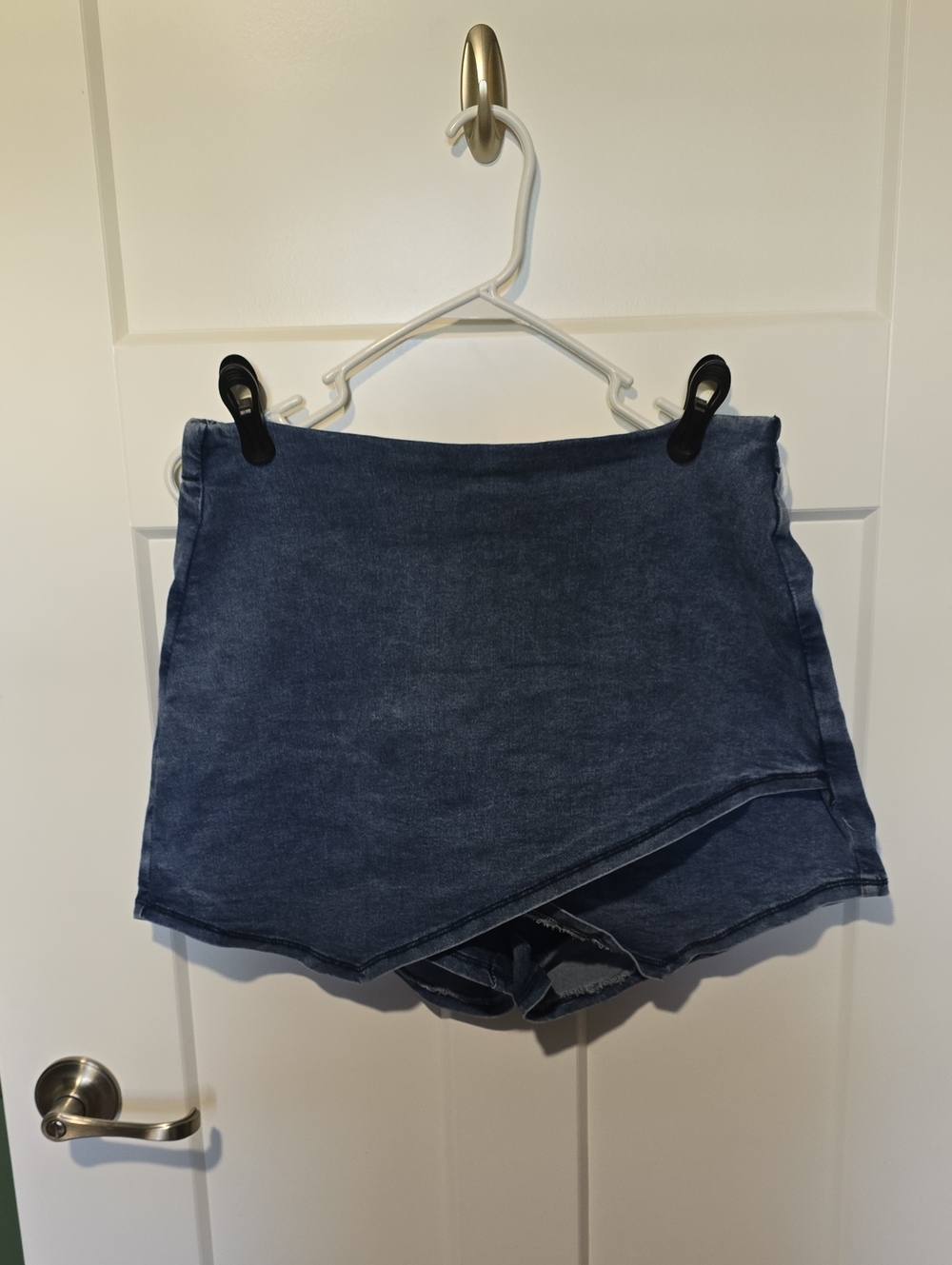 Women’s Denim Skort Shorts – Medium Wash Blue